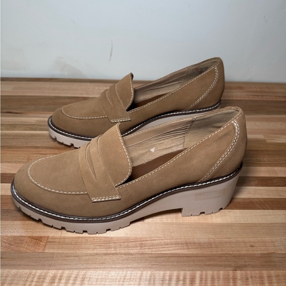 Blondo Women's Waterproof Tan Dulce Loafer NWOT Condition Sz 11 - Picture 4 of 9